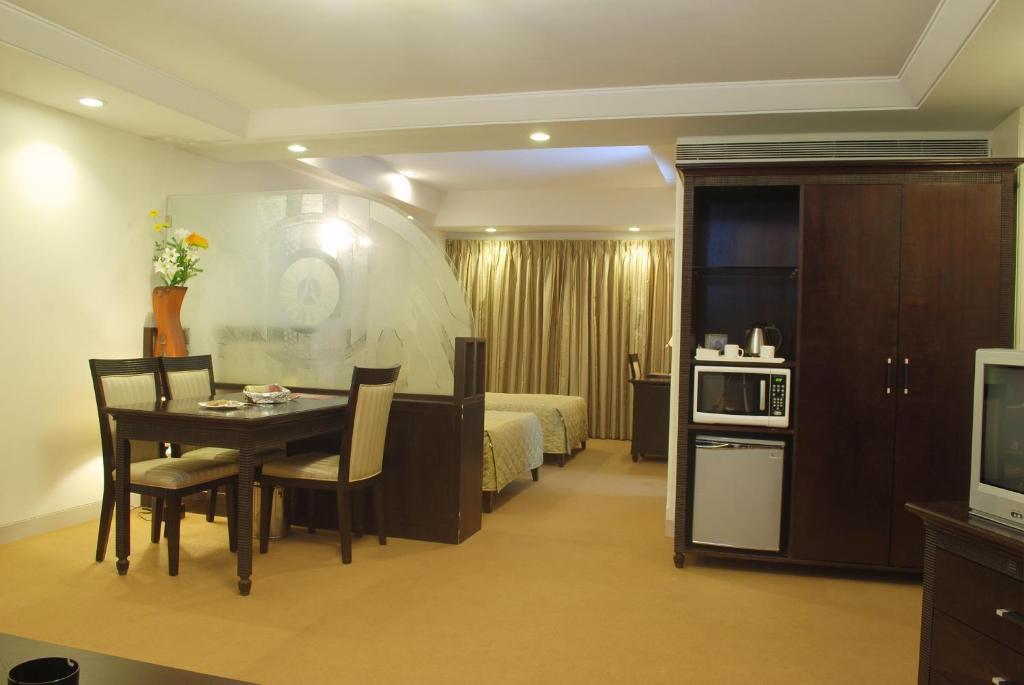 Отель Ambience Executive Pimpri-Chinchwad Номер фото