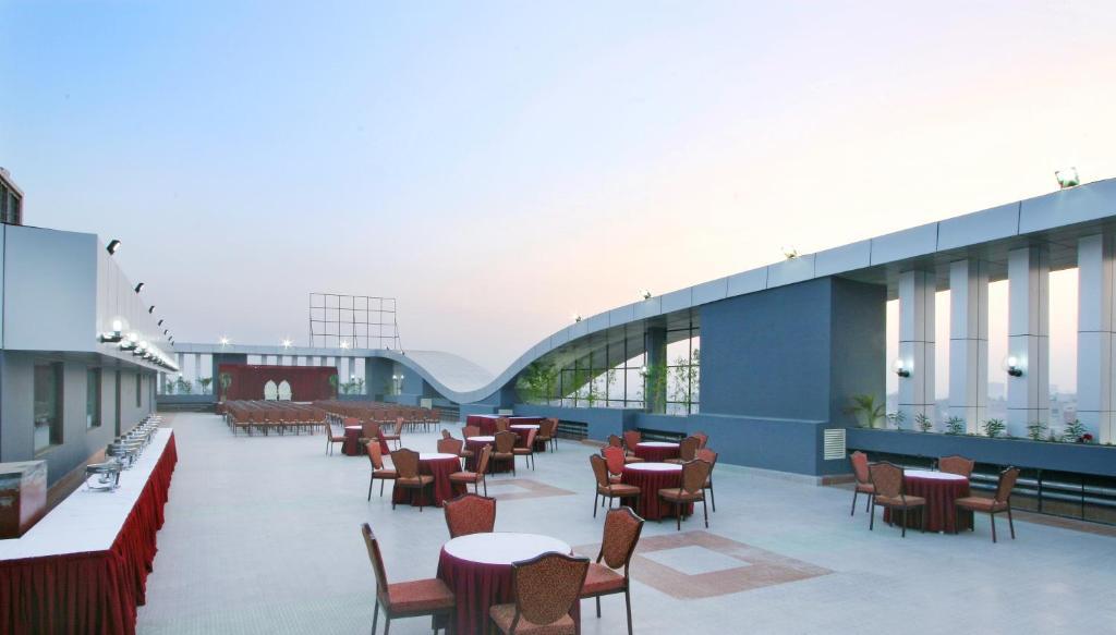 Отель Ambience Executive Pimpri-Chinchwad Удобства фото