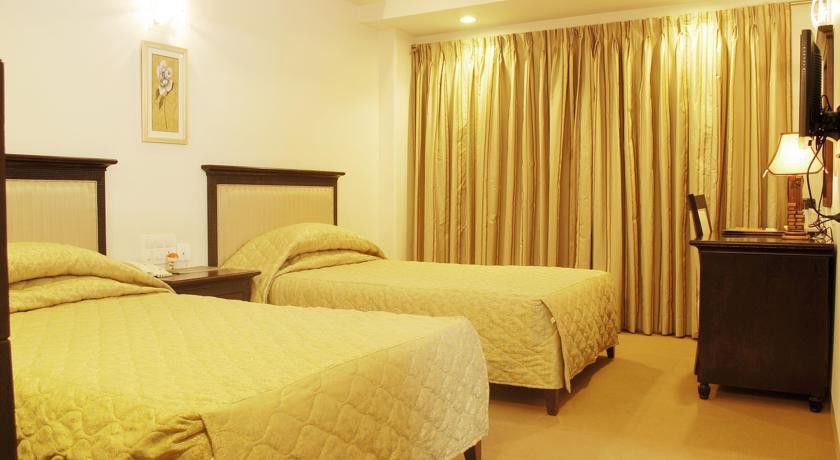 Отель Ambience Executive Pimpri-Chinchwad Экстерьер фото